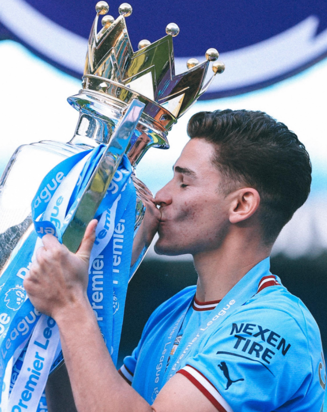 主帅新人掌舵，雷恩豪夺法甲积分榜榜首宝座的简单介绍