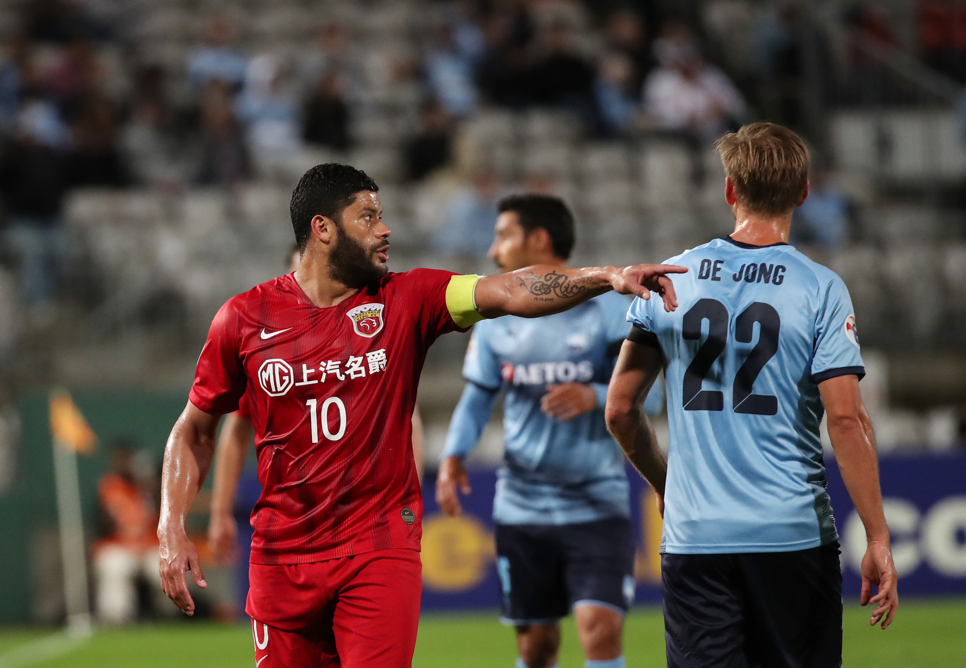 包含富力外援独中两元，力挽狂澜战平上港的词条