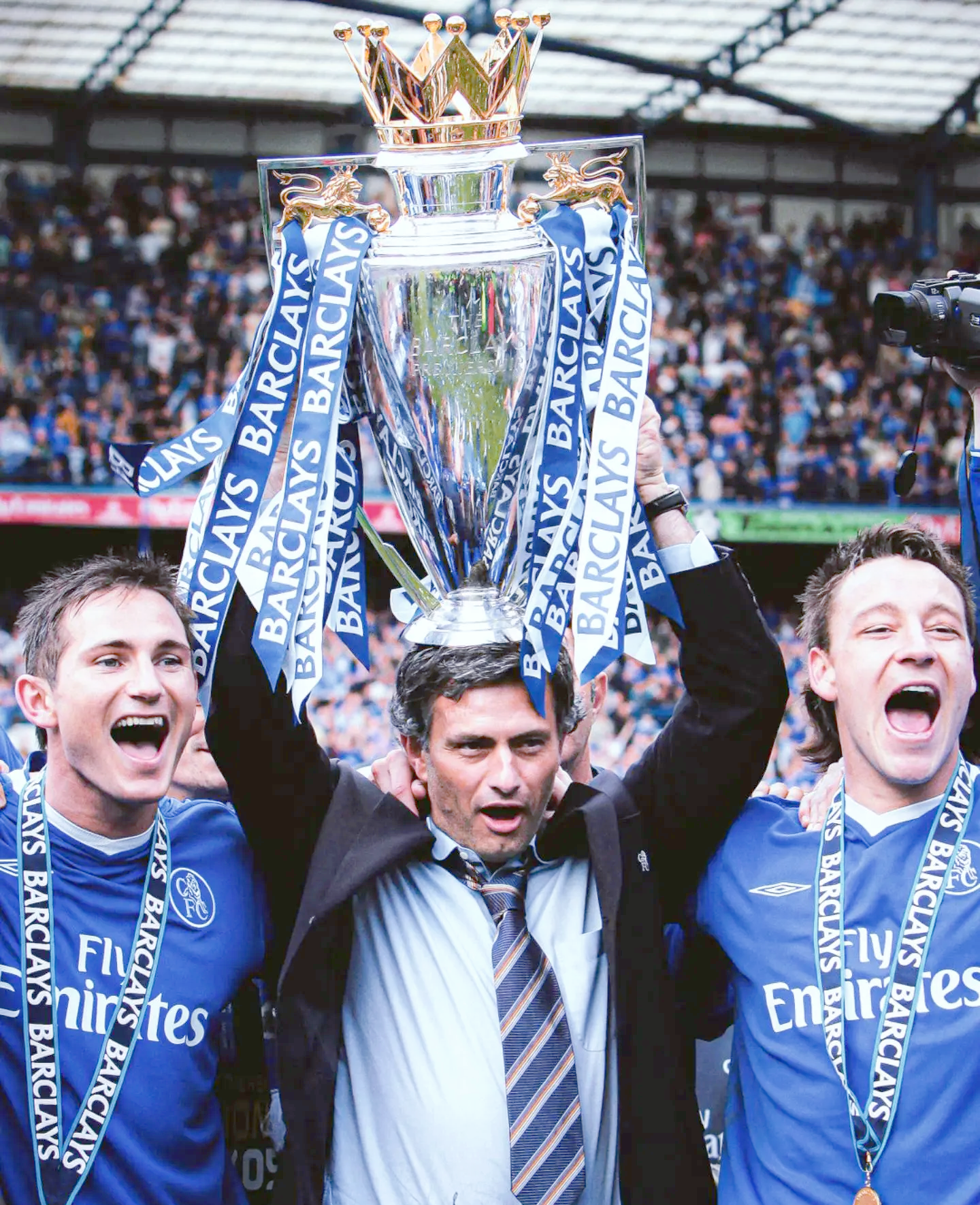 包含切尔西首发阵容出现变化引发猜想的词条