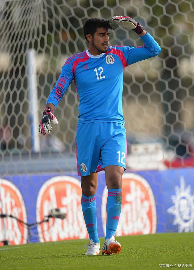 比利亚雷亚尔后卫被禁赛，对球队构成影响！