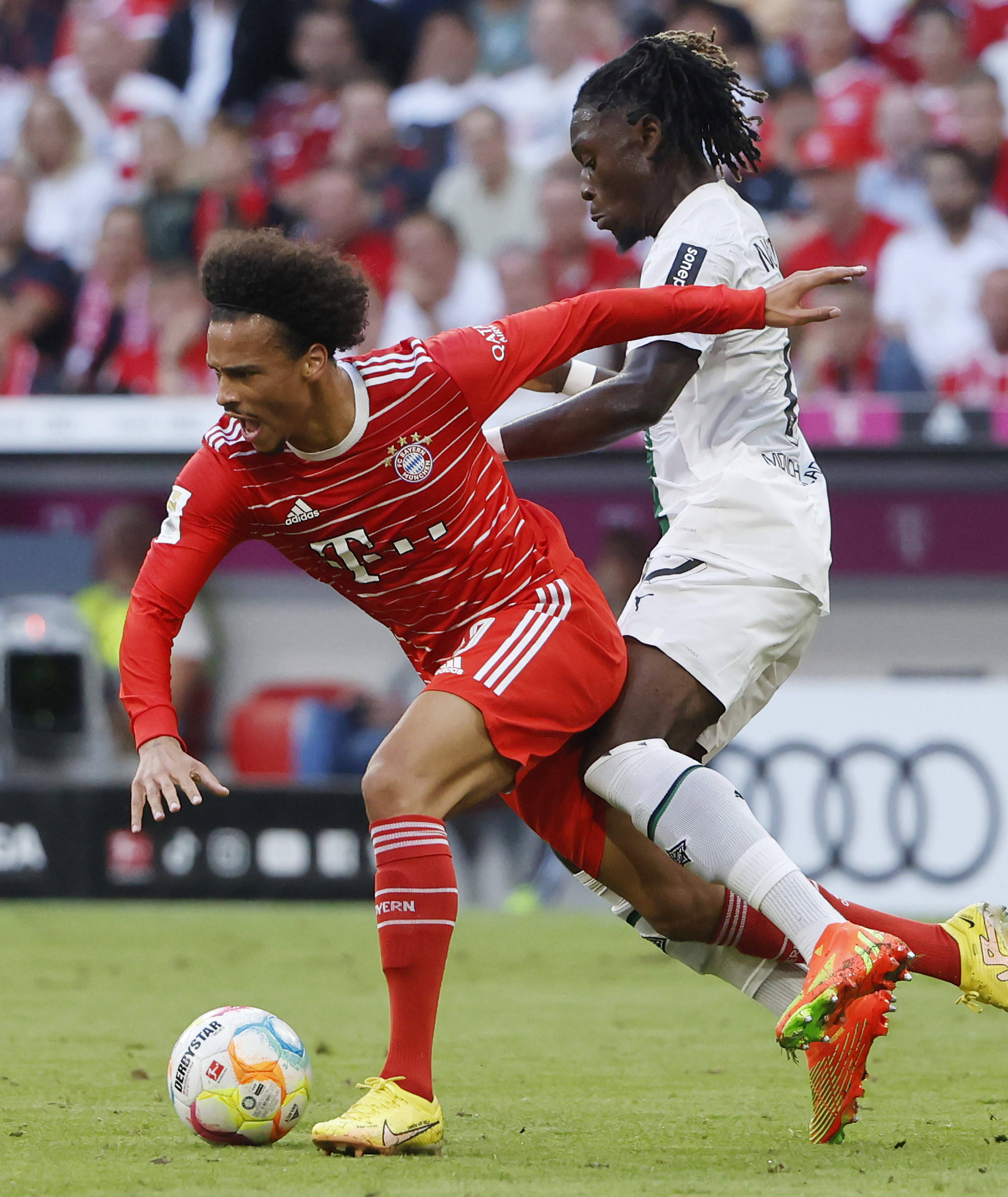 沙尔克球员状态火热，队内竞争愈发激烈的简单介绍