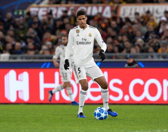 开云体育-包含瓦拉内奉献神级扑救，皇马前锋莱万多夫斯基助攻得分的词条