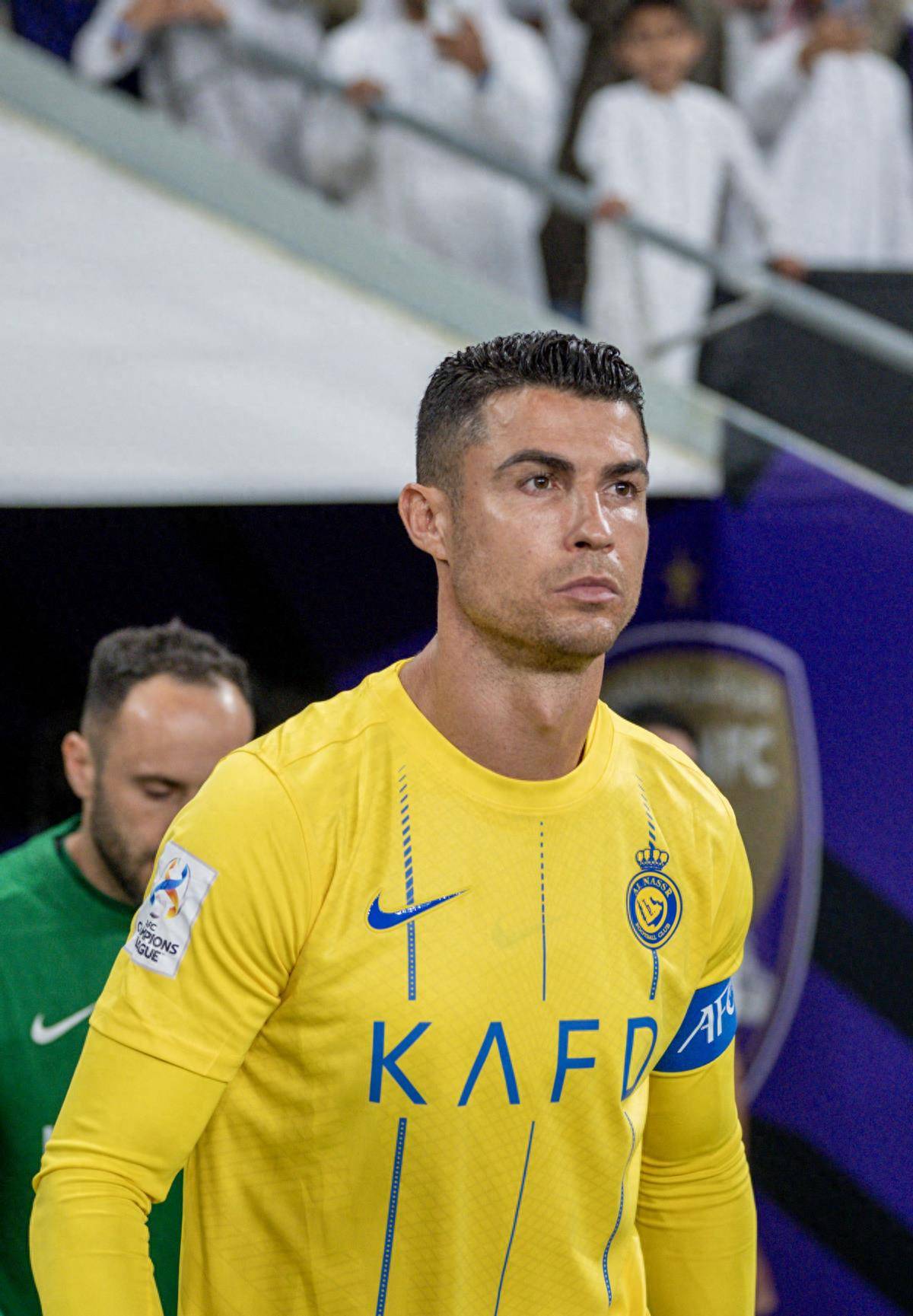 阿联酋球队在亚冠比赛中喜获胜利，备受瞩目