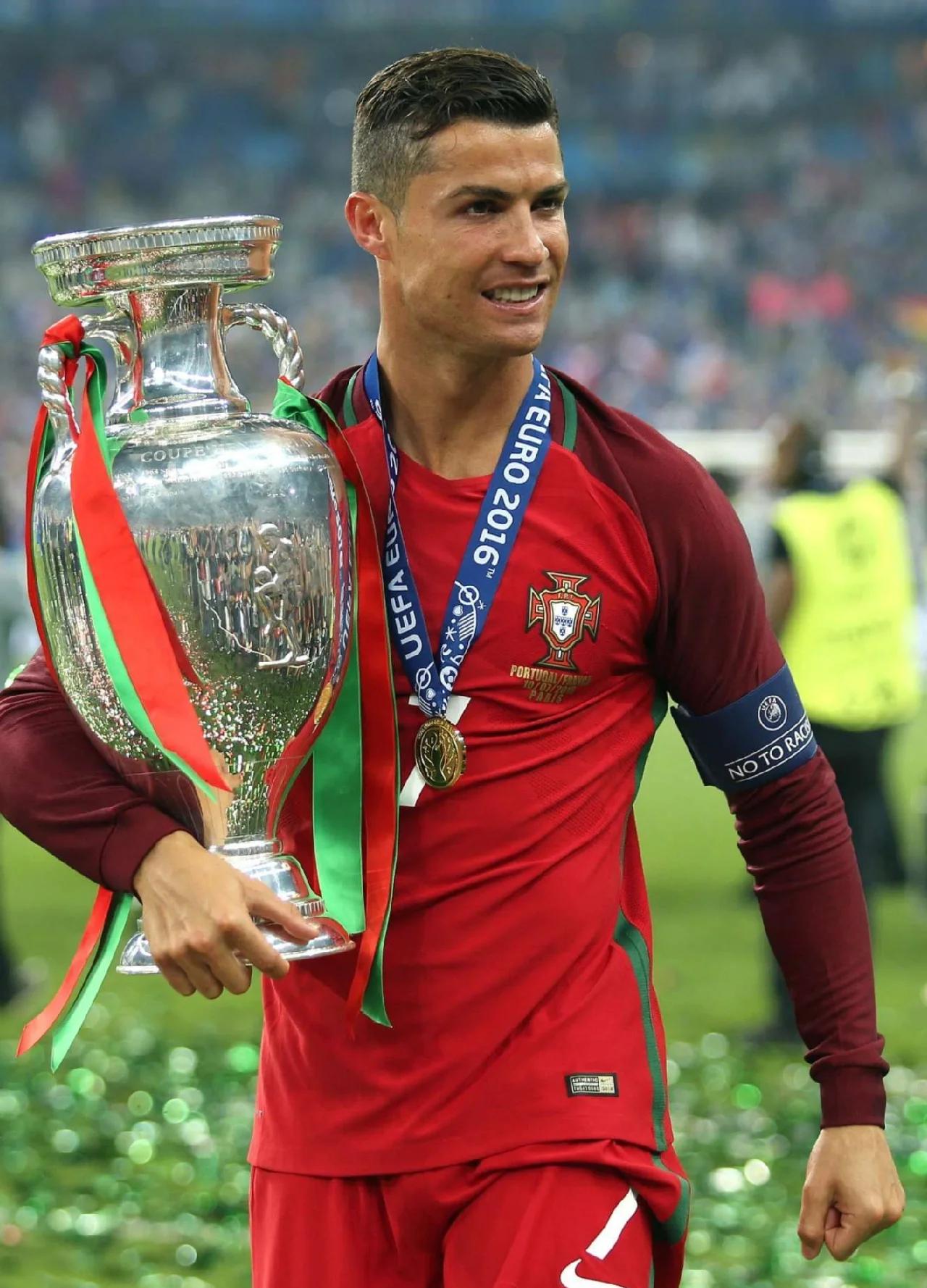 开云体育-威尔士队逆转晋级，成功锁定欧锦赛半决赛资格