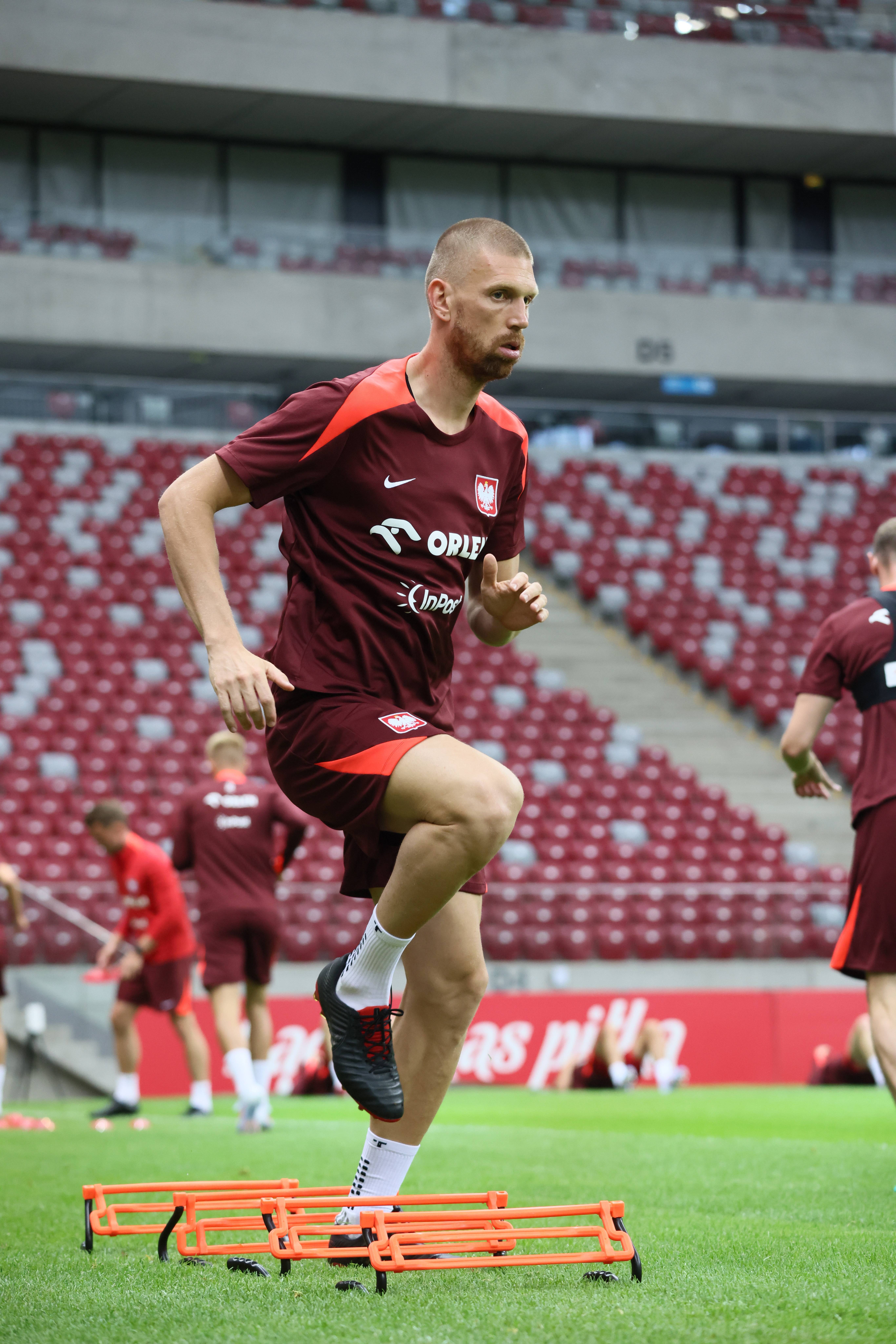 开云APP-波兰队斩获胜利，奥地利队失望离场