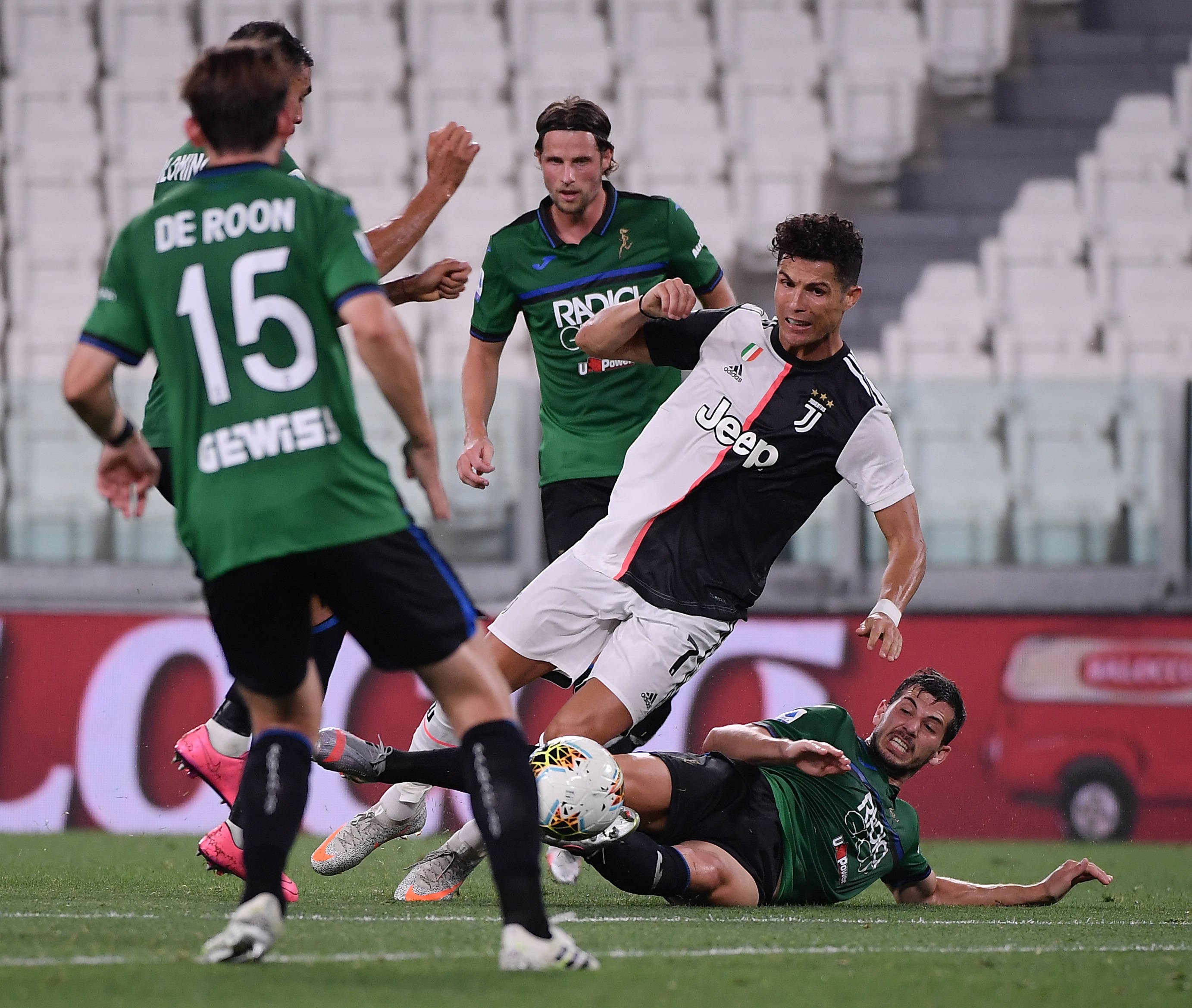 亚特兰大客场对决尤文图斯，看点十足