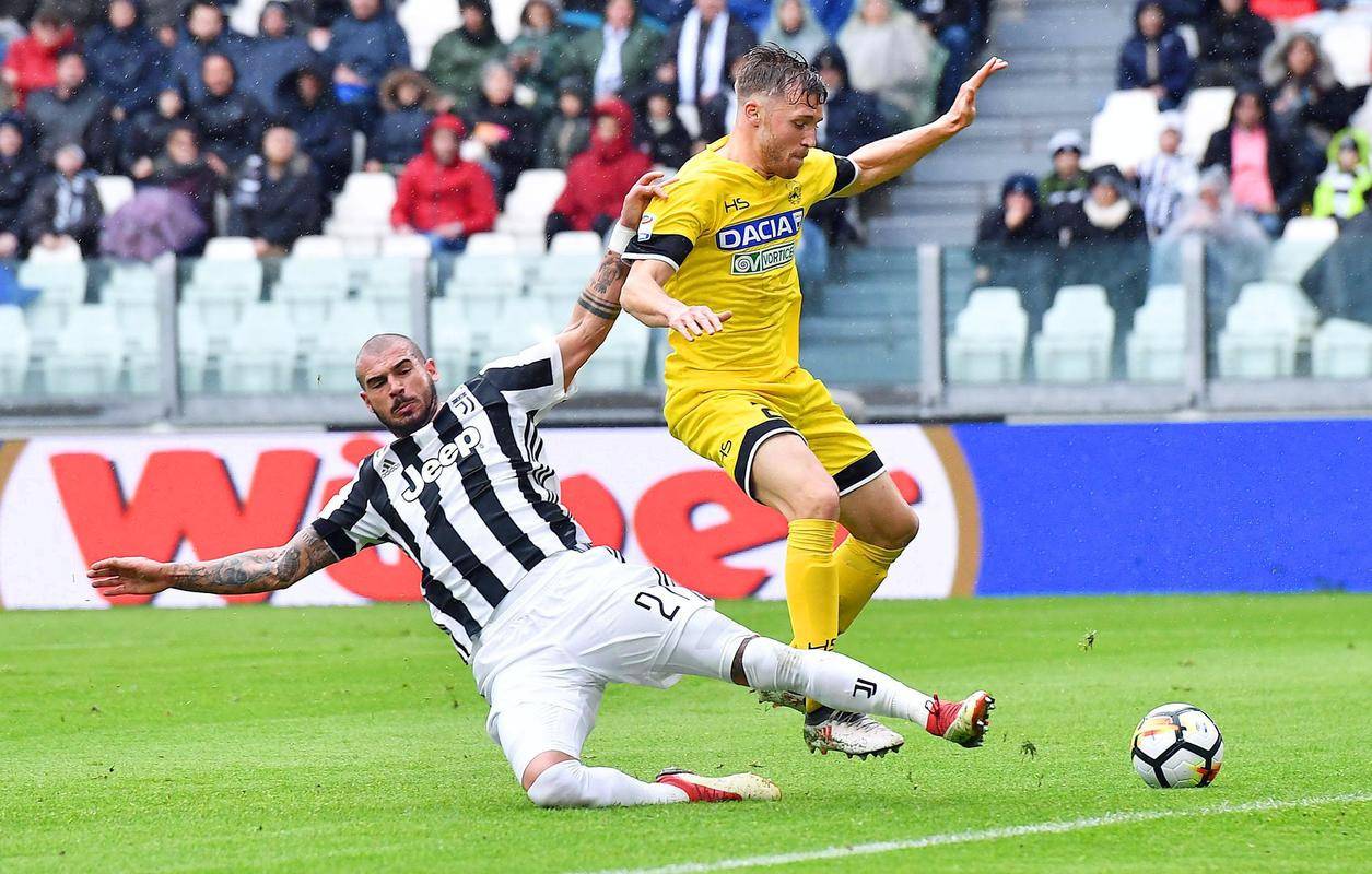 开云平台-尤文图斯主场击败列日，欧冠资格赛保持不败
