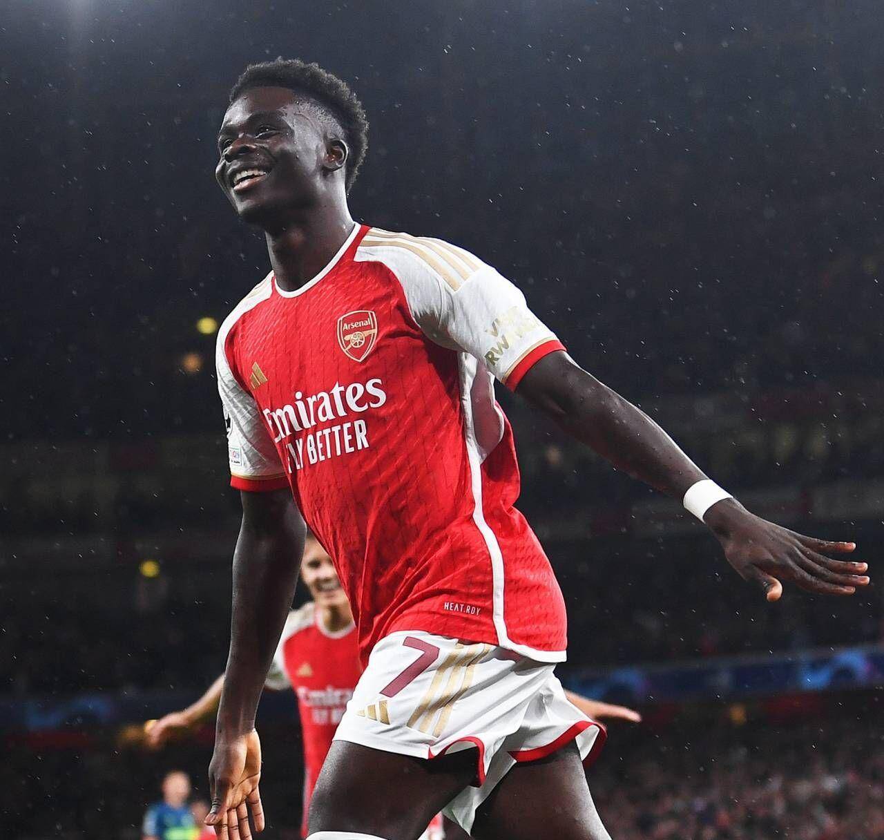 爵士队客场大胜，继续保持不败气焰的简单介绍