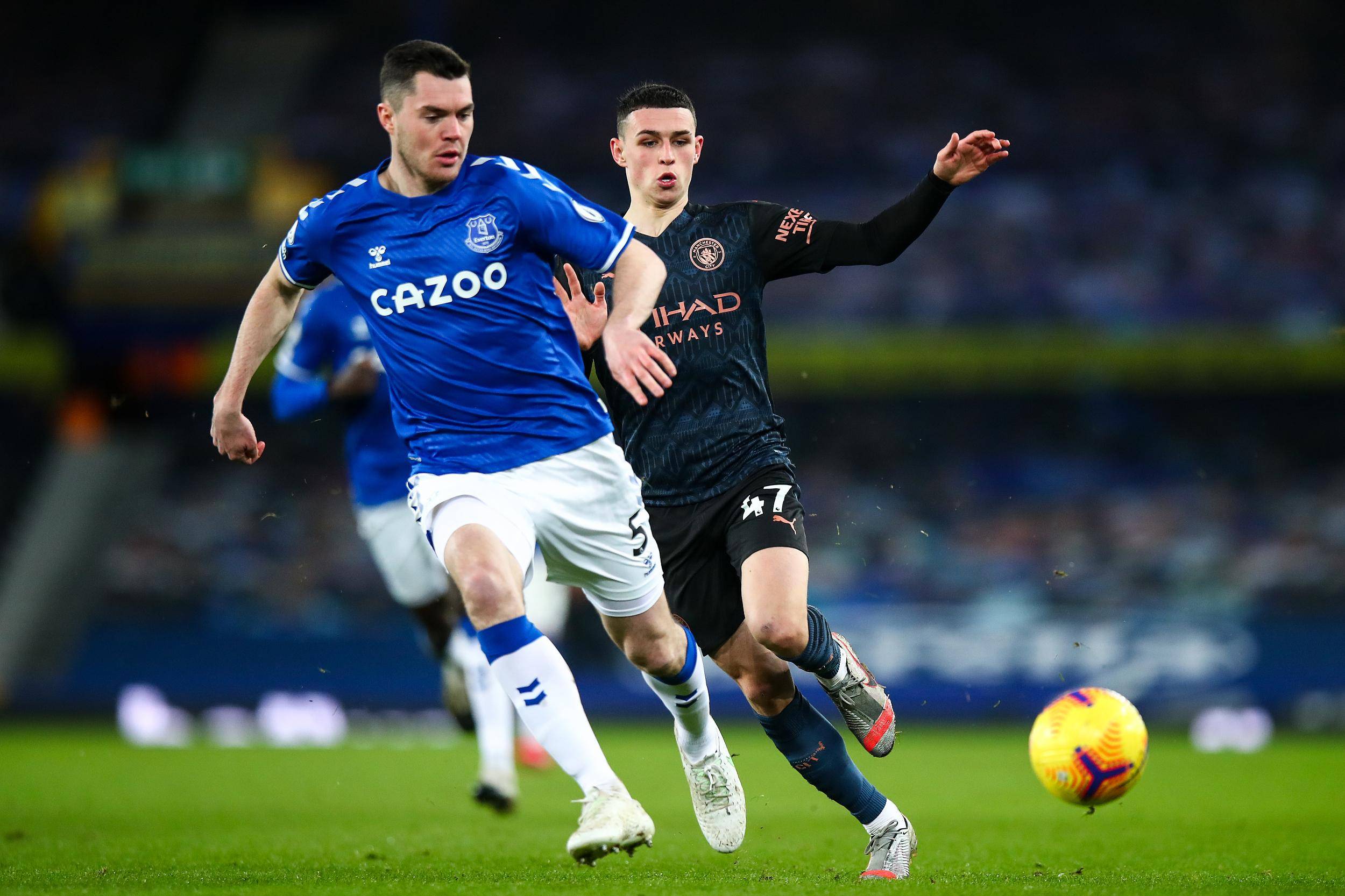 拜仁慕尼黑连胜，稳坐积分榜首