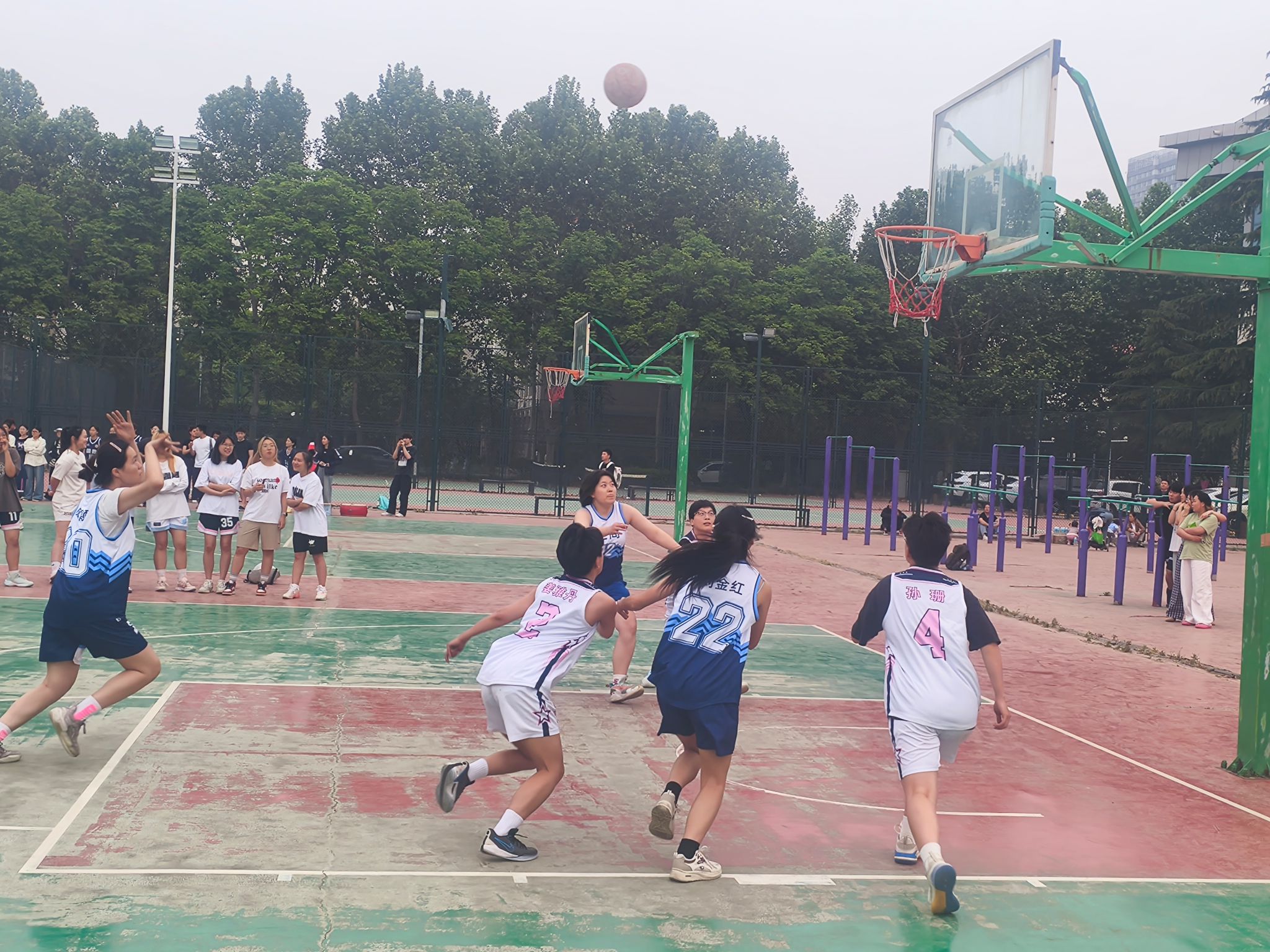 包含竞技拓展协会举办全球篮球青少年比赛，助力培养新人的词条