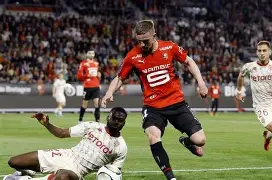 开云APP-贝吉克斯对阵摩纳哥由让-雷诺接手，欧预赛各种骚操作