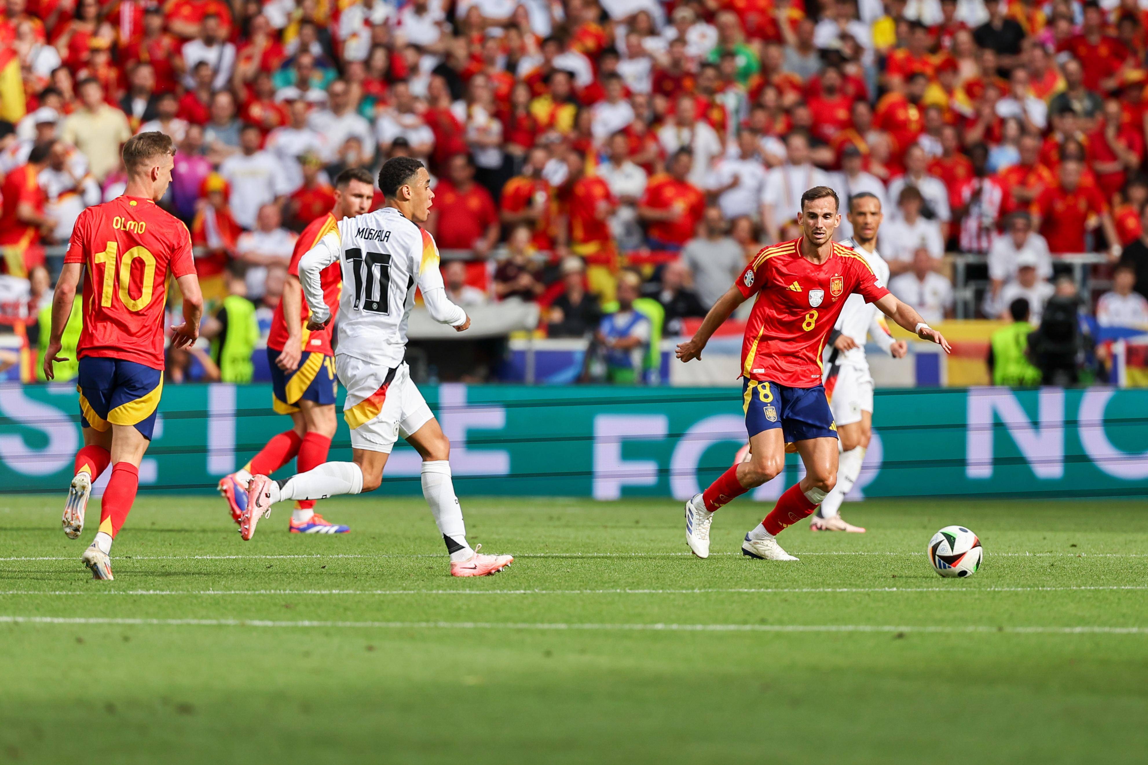 开云体育入口-哥斯达黎加晋级，欧洲杯预选赛赛场惊艳