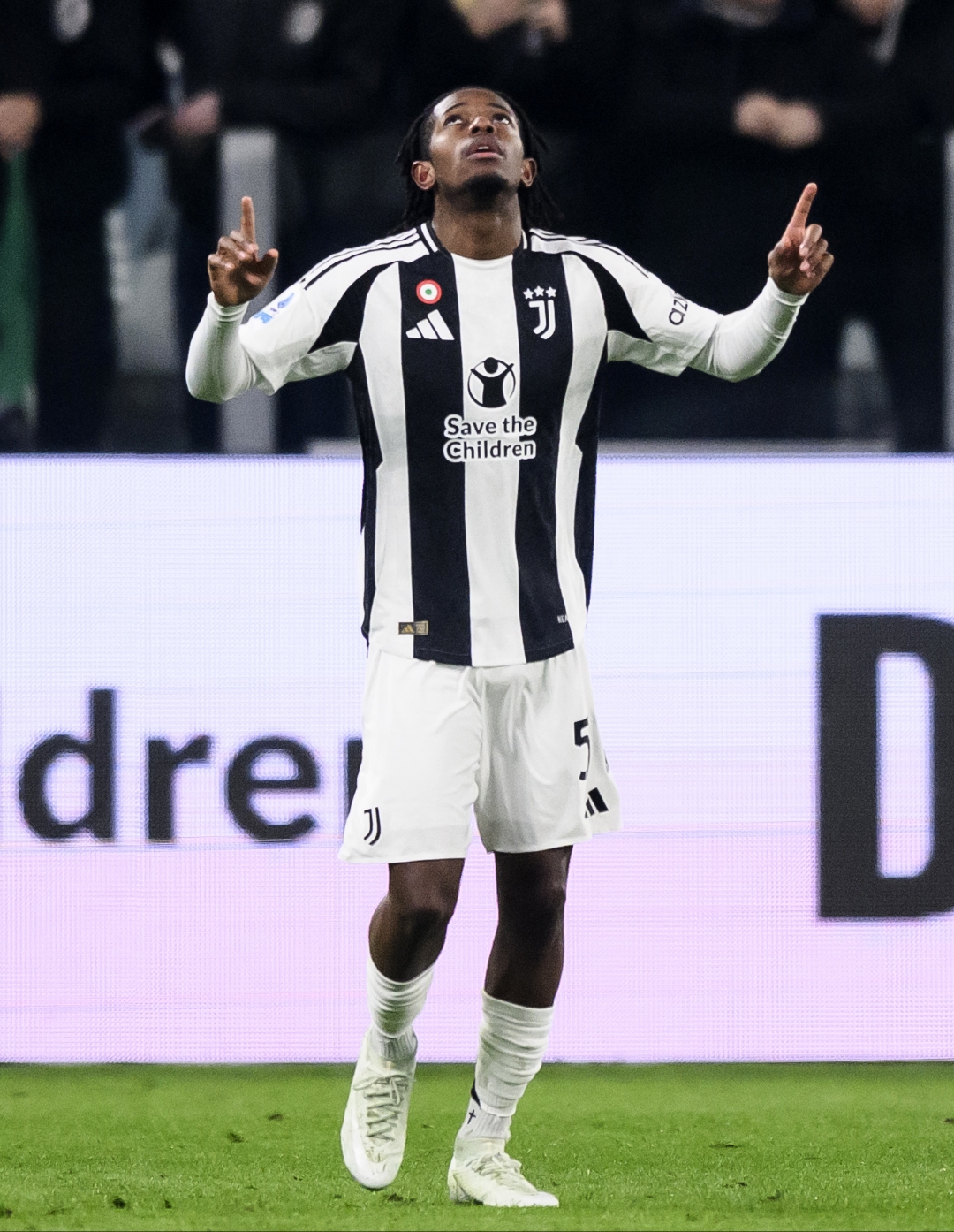 开云体育在线-关于尤文图斯防线连续被破，卫冕之路艰难的信息