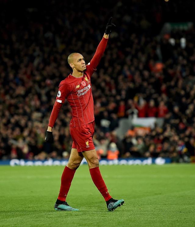 关于尤文图斯防线连续被破，卫冕之路艰难的信息