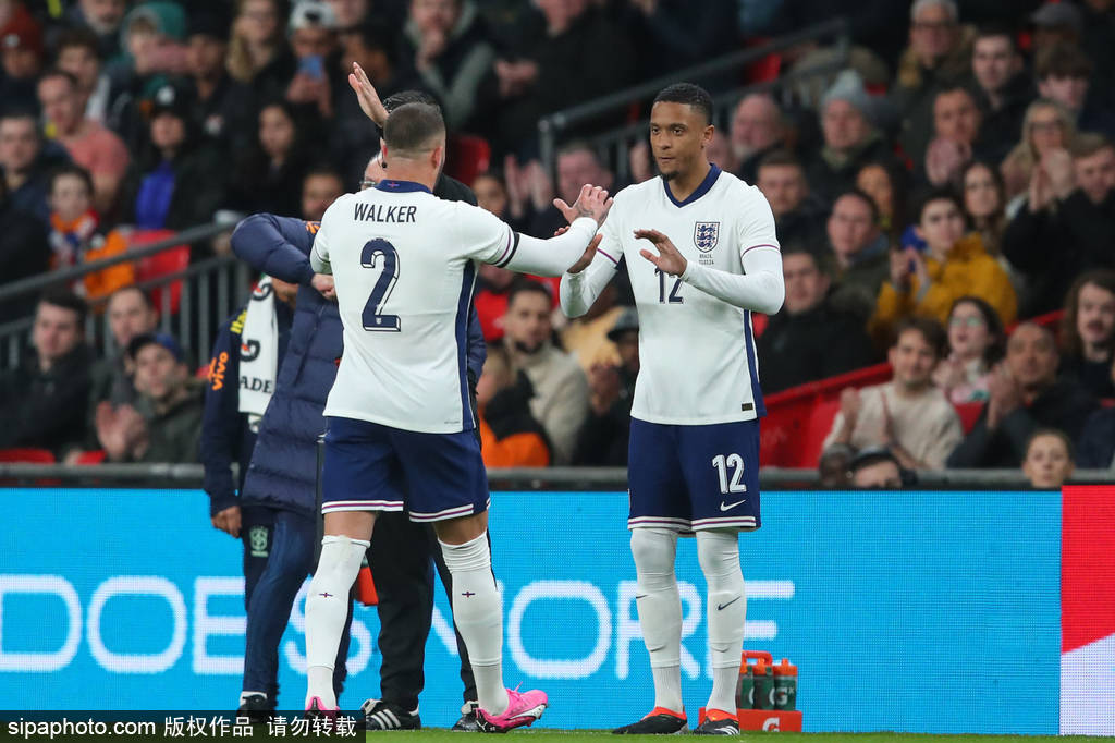 欧洲杯焦点：英格兰队力挫强敌闯入半决赛