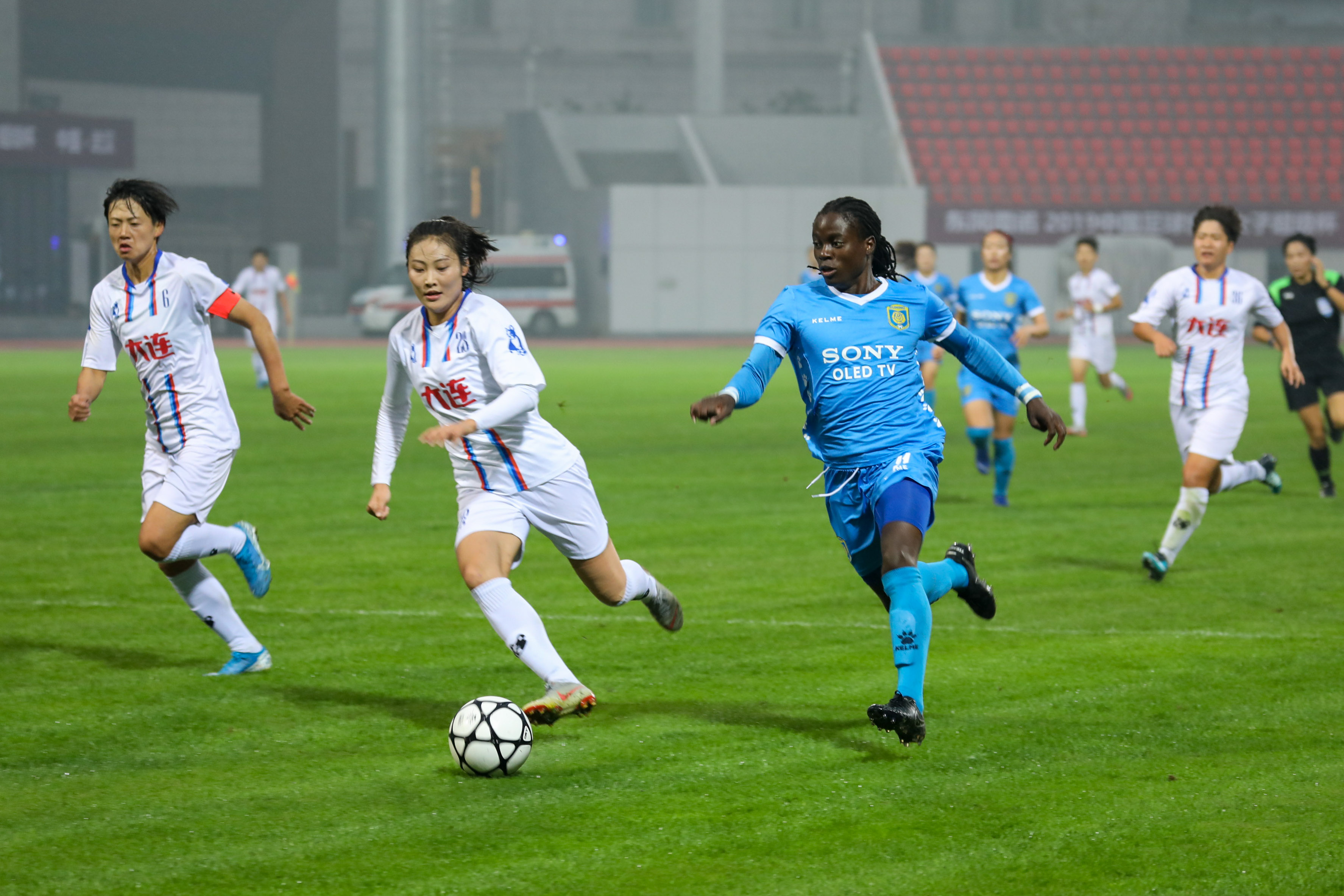 乌克兰女足超级杯比赛势不可挡，胜者为王