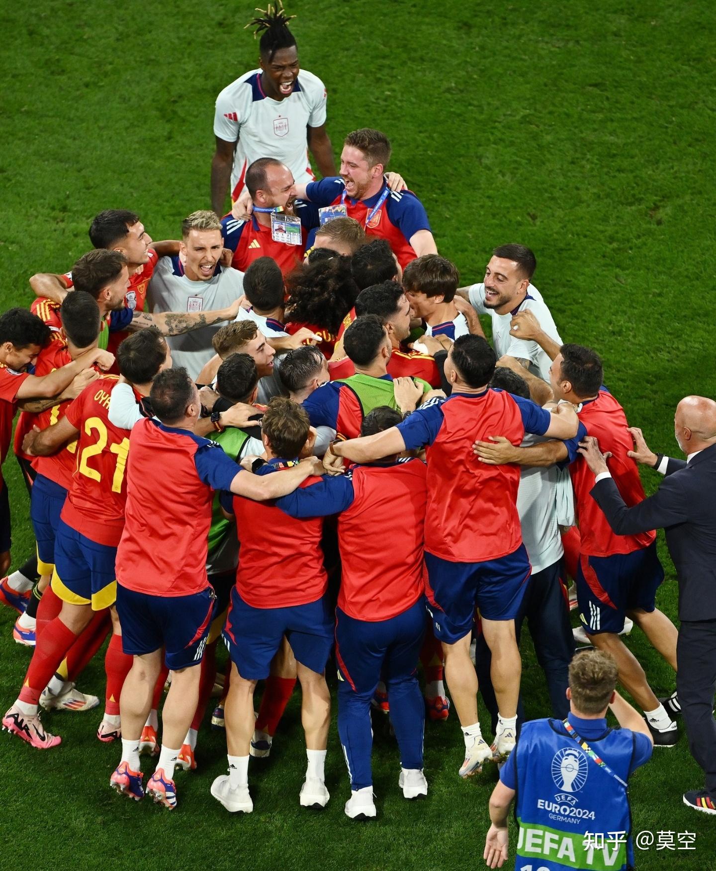 开云体育-精彩绝伦的一场比赛引发球迷狂热