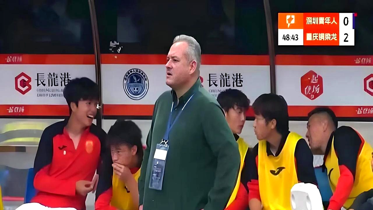 开云体育APP下载-重庆球队新援表现抢眼，有望成为关键球员