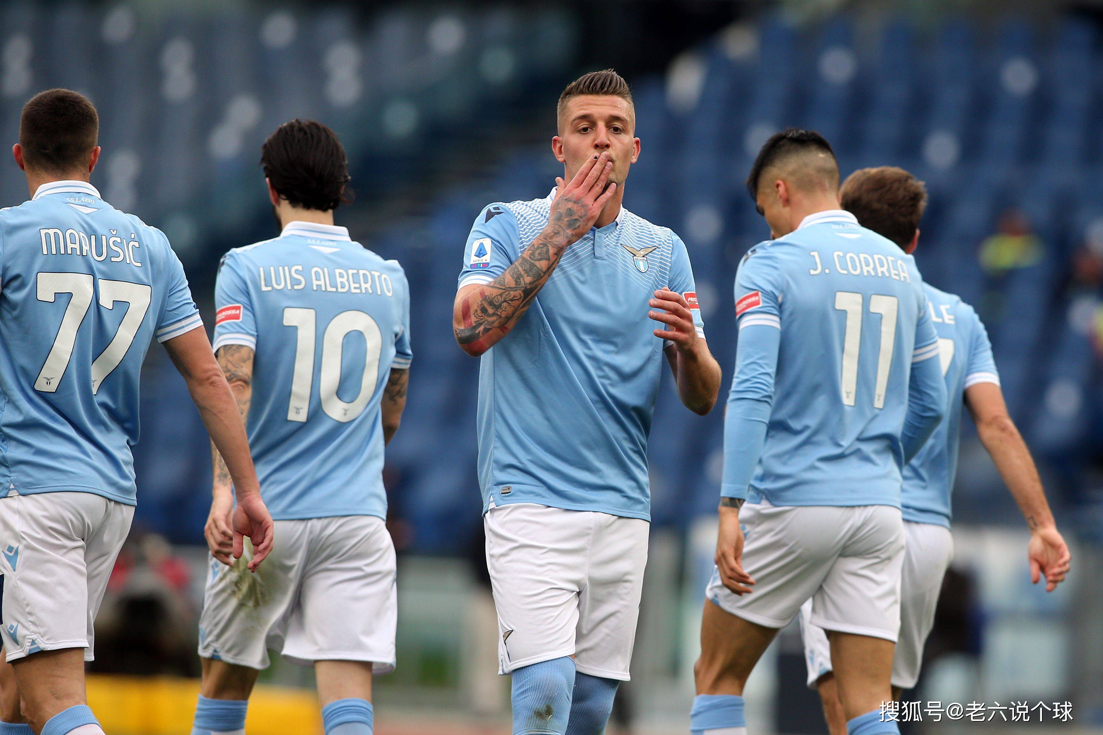 开云体育官网-五大联赛战事频发，热门球队竞争白热化