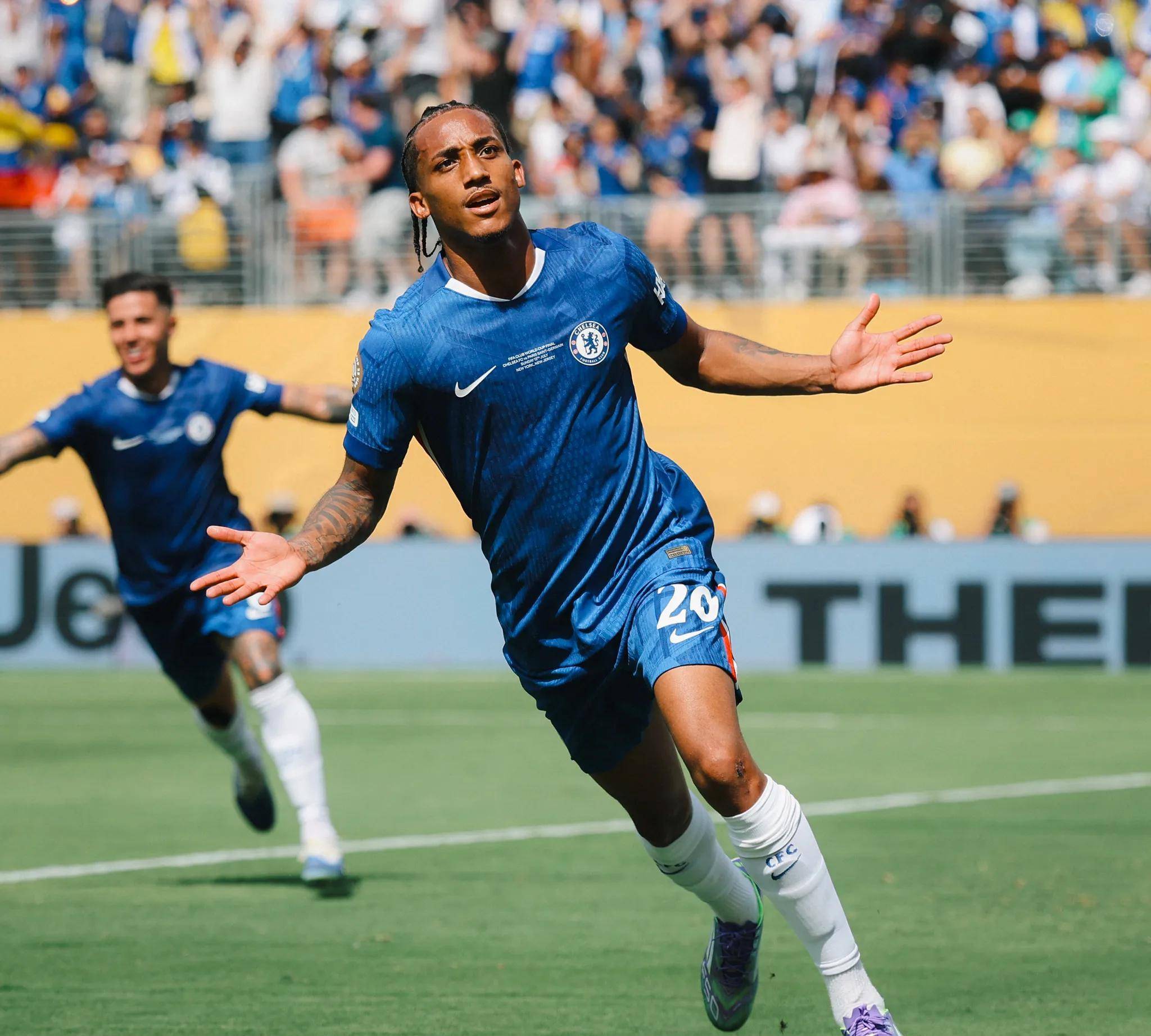 开云官网-切尔西破门王闪耀,蓝军翻盘逆袭