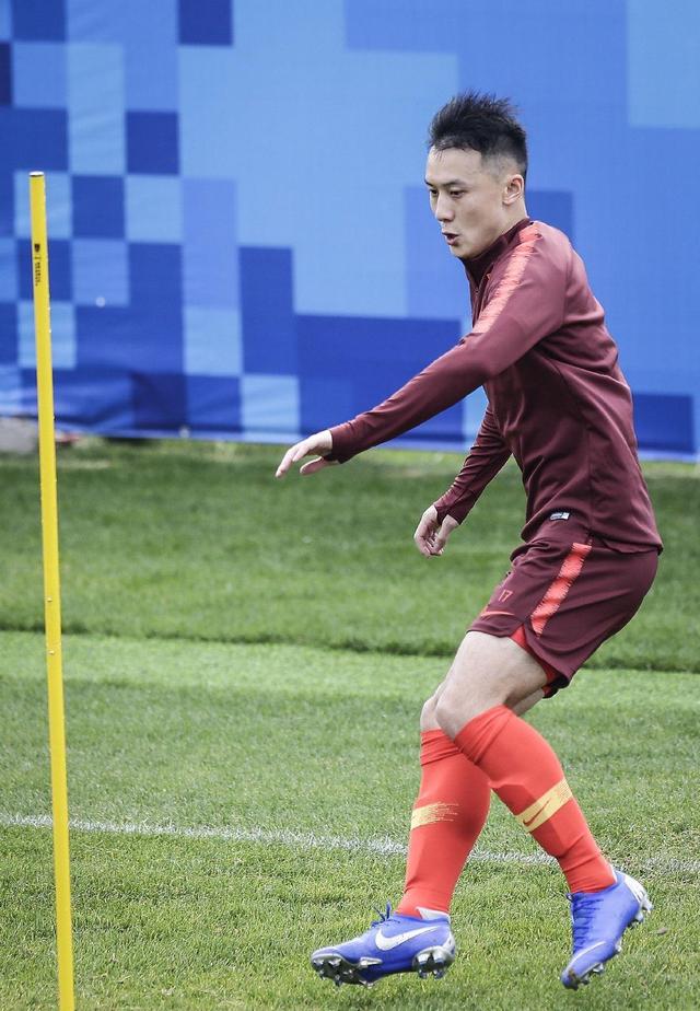 上海队在比赛中获得胜利，表现不俗