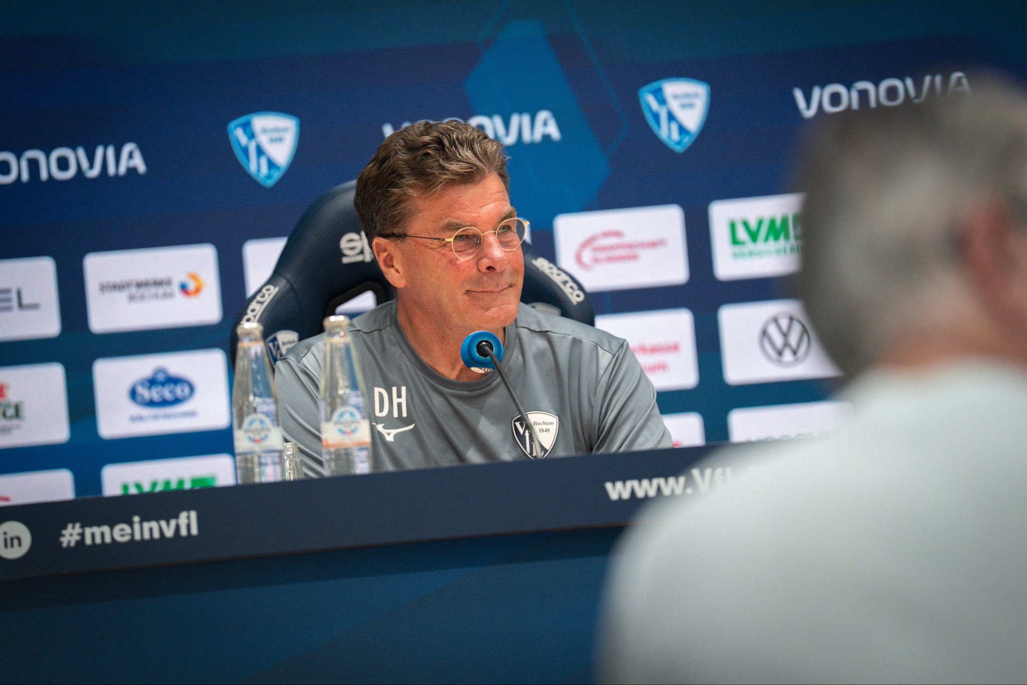 开云体育-波鸿球员伤愈复出，助球队实现连胜