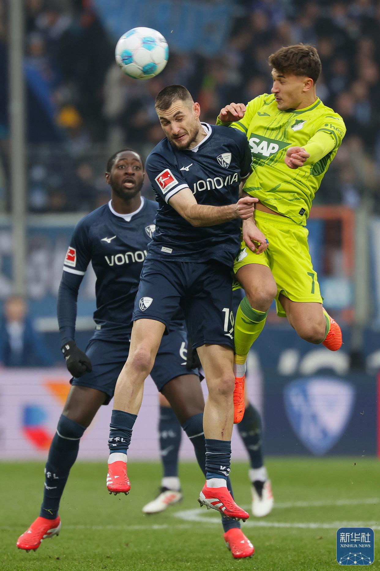 霍芬海姆客场失分，降级困境加重球队压力
