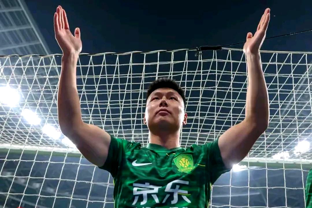 甘冈球员弗拉纳根因红牌停赛一场