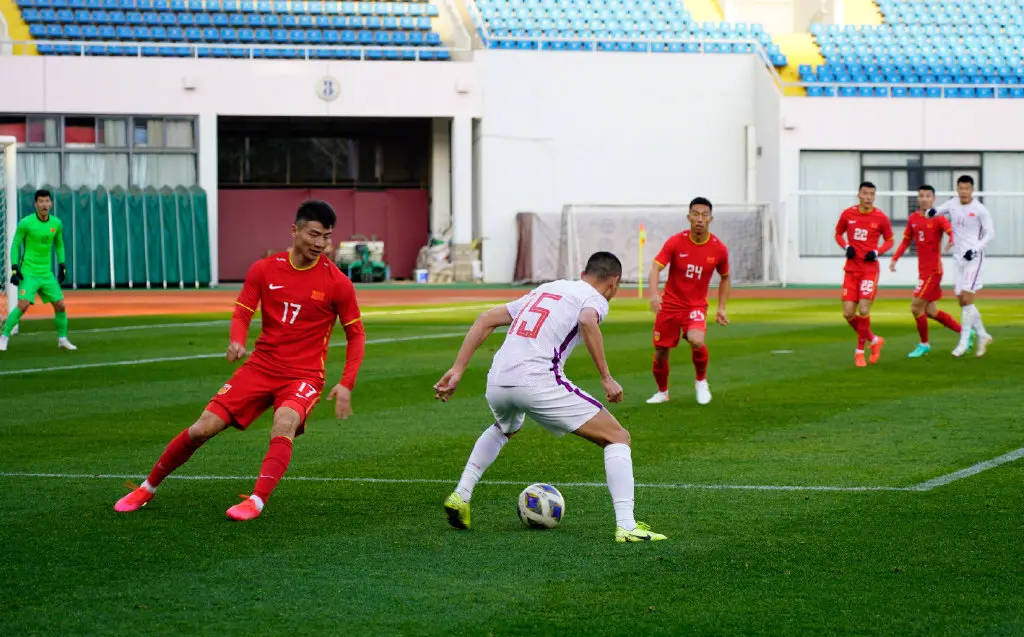 优秀教练团队掌控全局，瞄准胜利