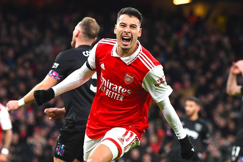 开云APP-伯恩茅斯主场四球大胜，重返积分榜前列