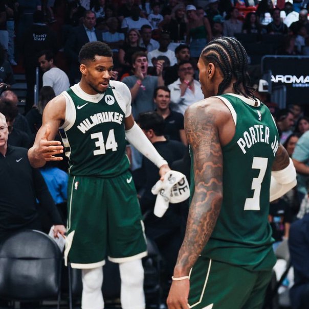 开云体育入口-雄鹿队球星士气高涨，力争东部冠军