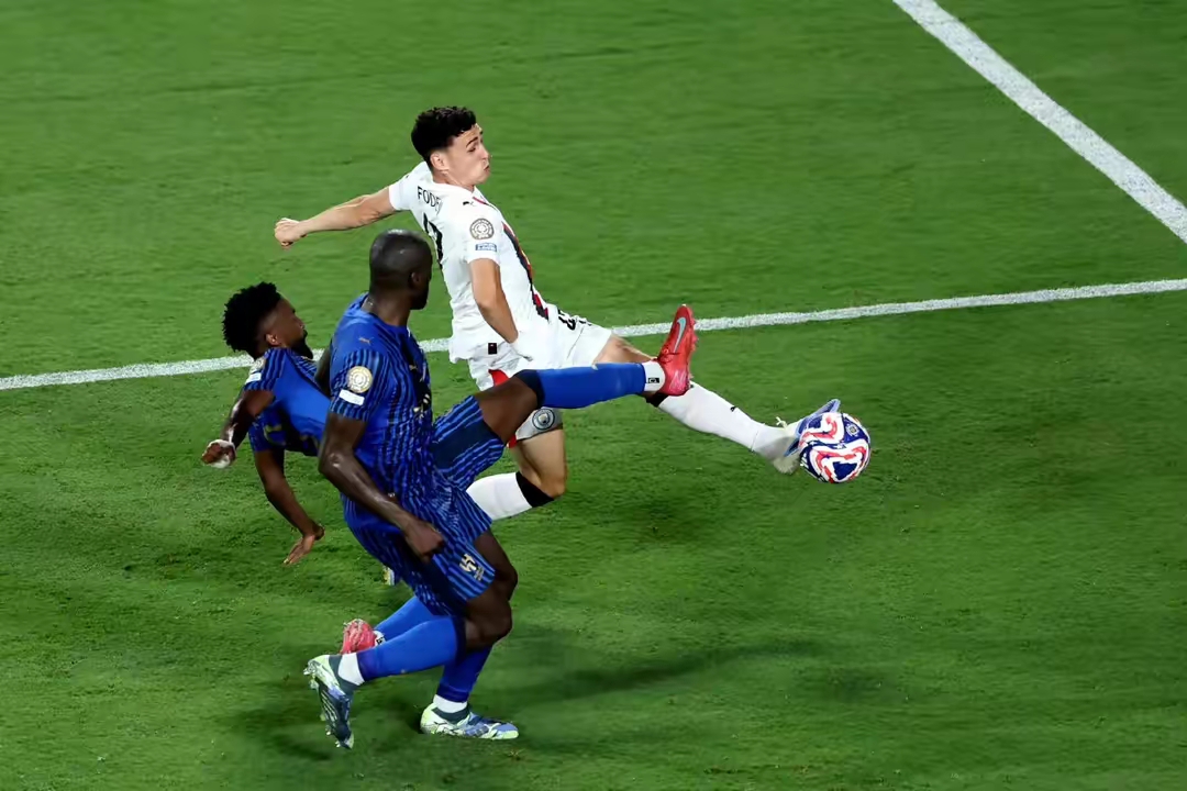 美国逆转乌拉圭，若日尼奥带队取胜