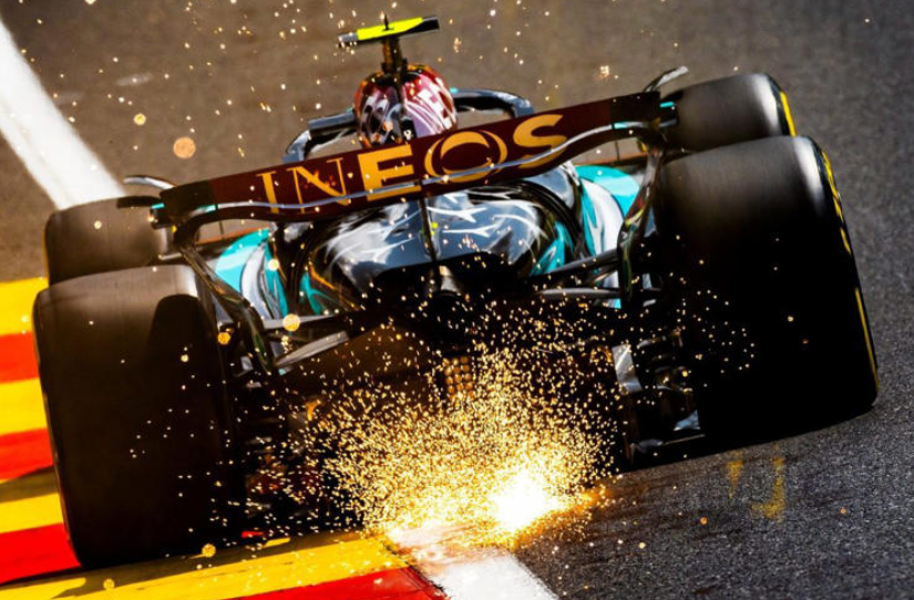 开云官网-包含雷诺车队完胜梅赛德斯，维斯塔潘状态火热的词条