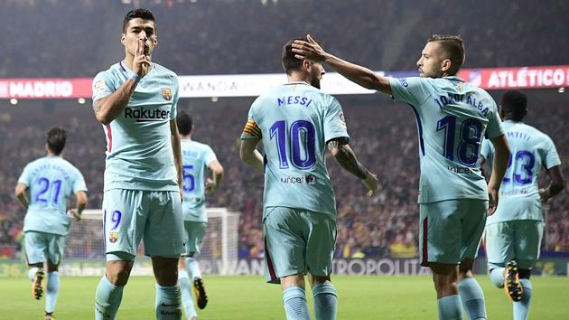 关于美国网球队险胜世界网球队，费德勒完成帽子戏法的信息