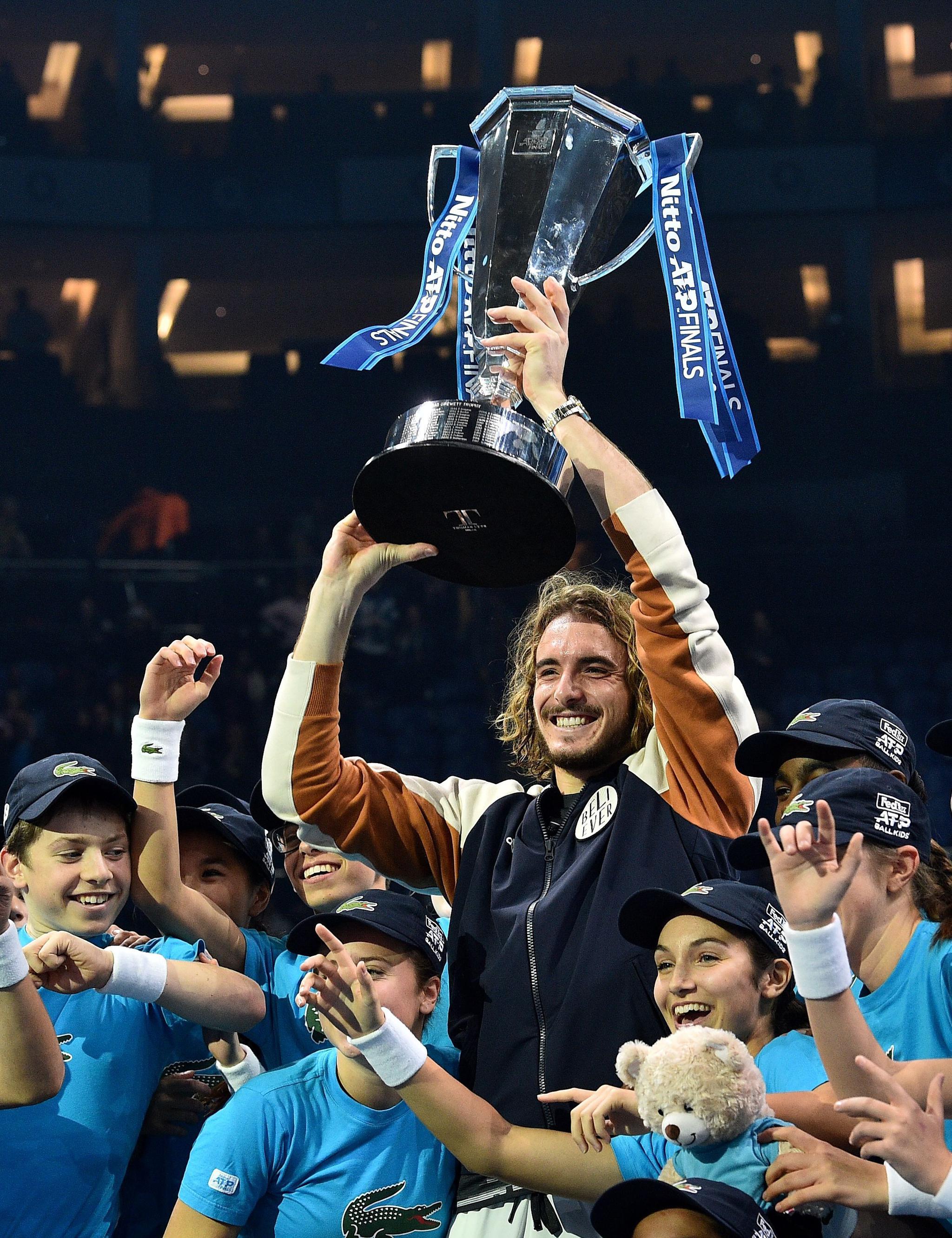 关于年终总决赛力克戴维斯杯,西西帕斯惊艳四座的信息 关于年终总决赛力克戴维斯杯,西西帕斯惊艳四座的信息