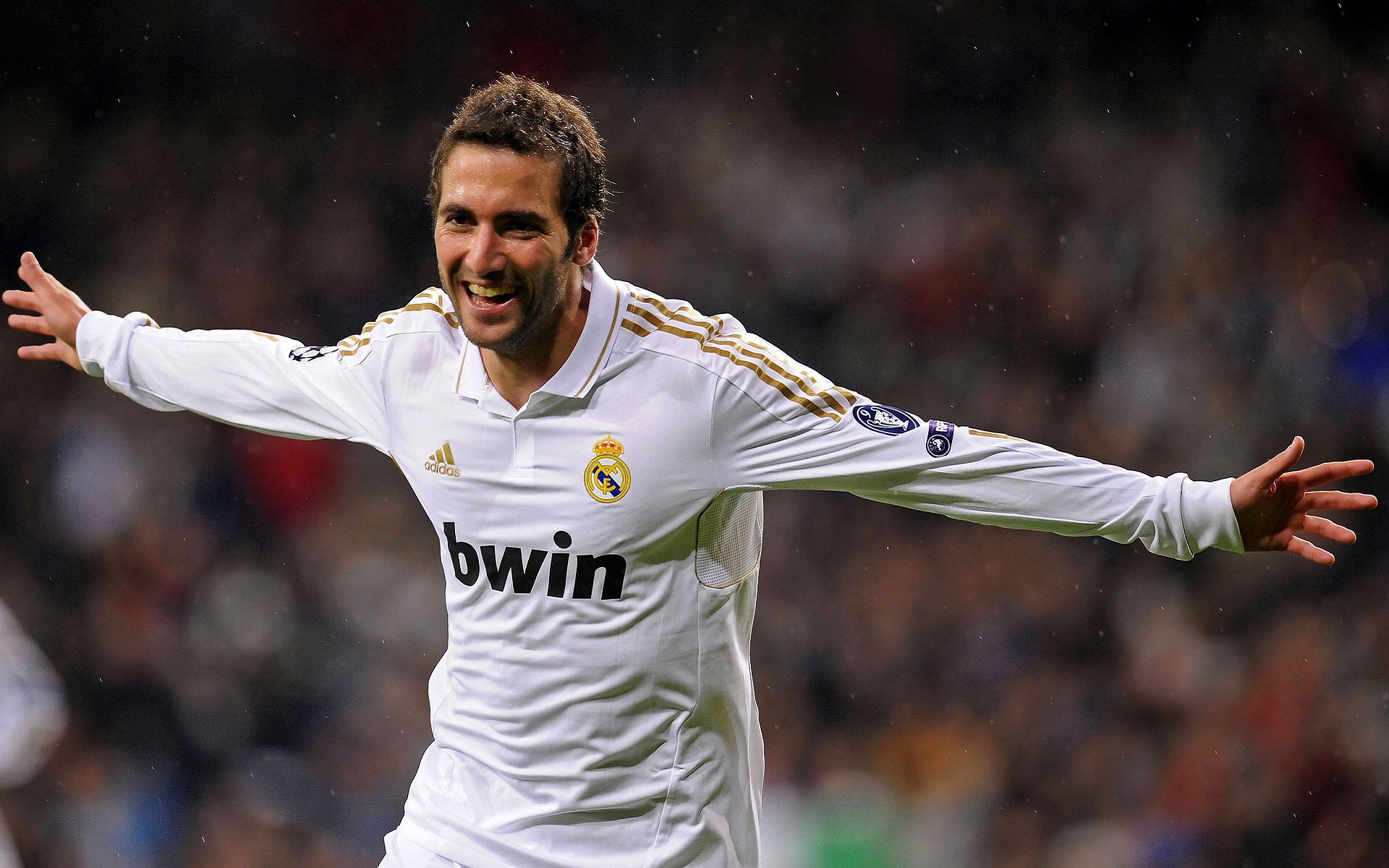 紫金之巅，眉定江山—浓眉抢七夜成为全场焦点