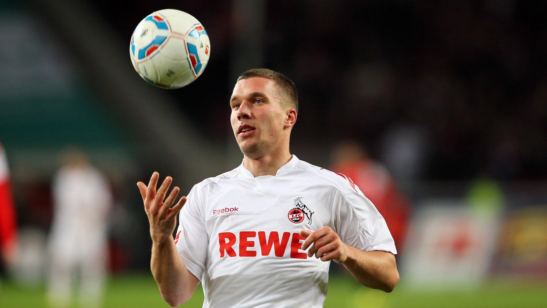 冠军试金石前，他亮出獠牙，拉文用开拓者之血染红大舞台